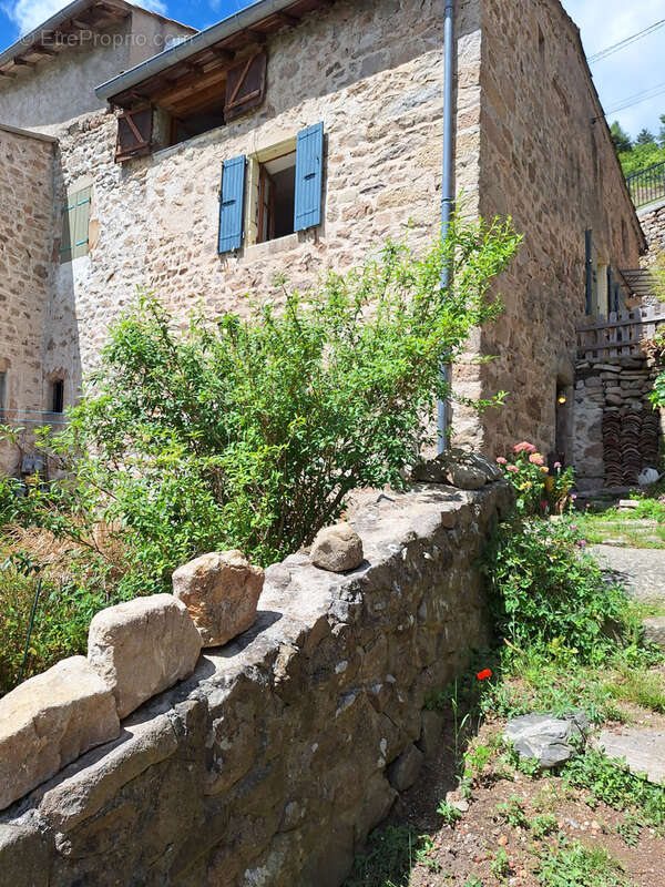 Maison à CHALENCON