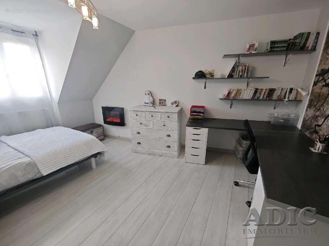 Maison à MOUSSY-LE-VIEUX