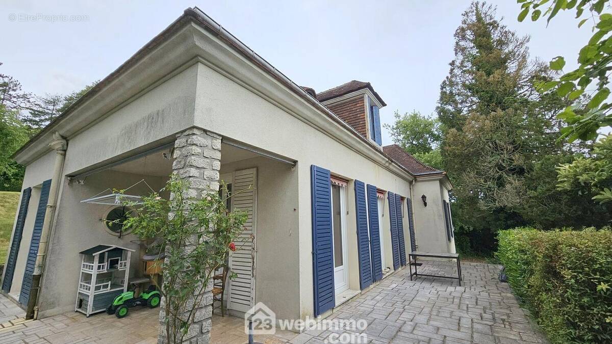 Une autre vue de la maison. - Maison à MALESHERBES