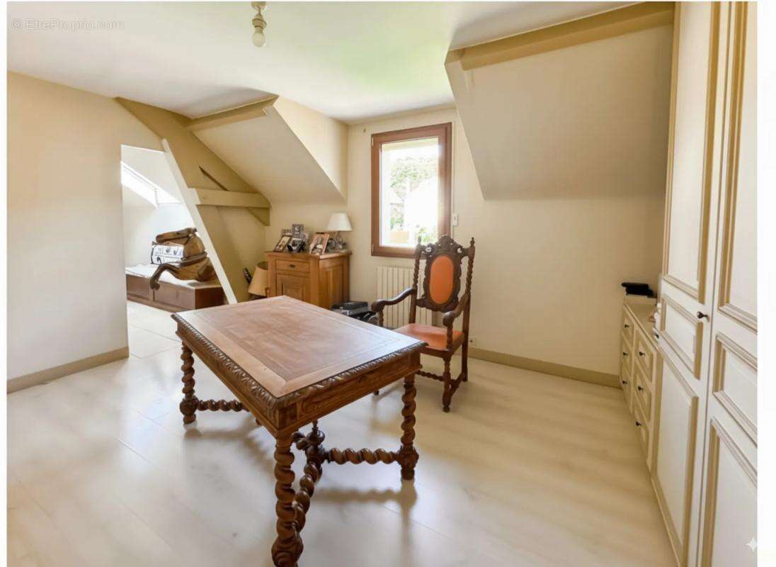 Maison à VAUX-SUR-SEINE