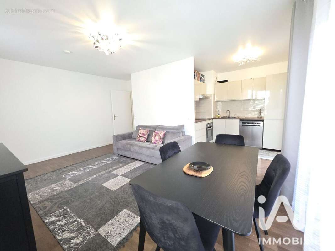 Appartement 62 m² à La Courneuve  - photo 3