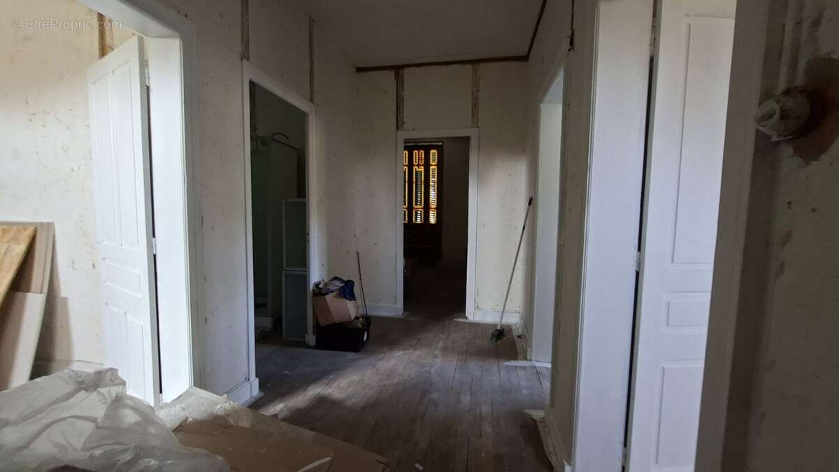 Opportunitée au coeur du village médieval de Teyssieu - photo 9