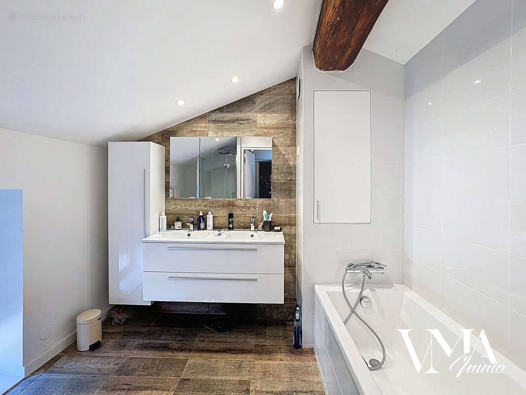 Maison à CHAZAY-D'AZERGUES