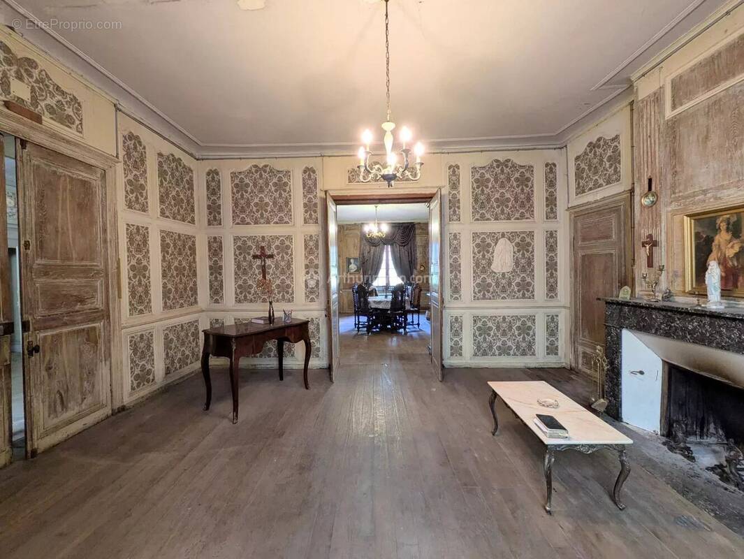 Maison à NEUFCHATEAU