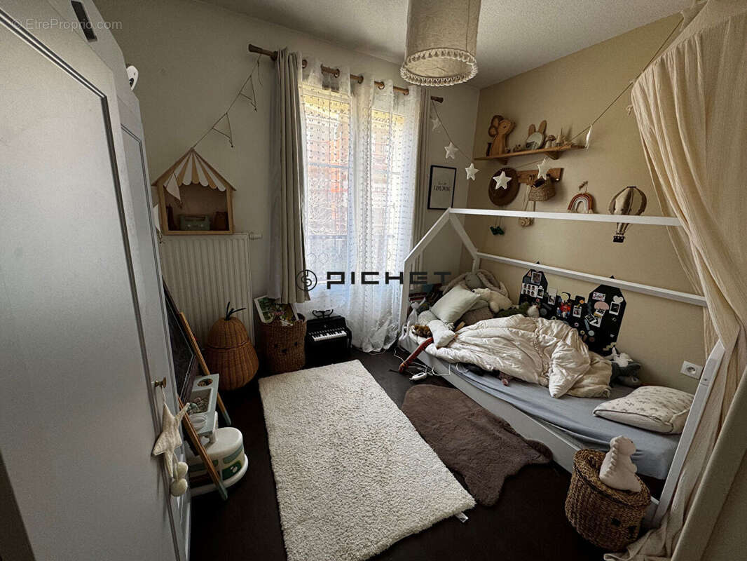 Appartement à VILLENAVE-D&#039;ORNON