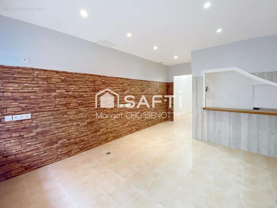 Photo 2 - Maison à MATHA