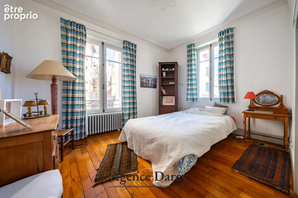 Appartement d’exception à deux pas de la place Darcy avec jardin - photo 12
