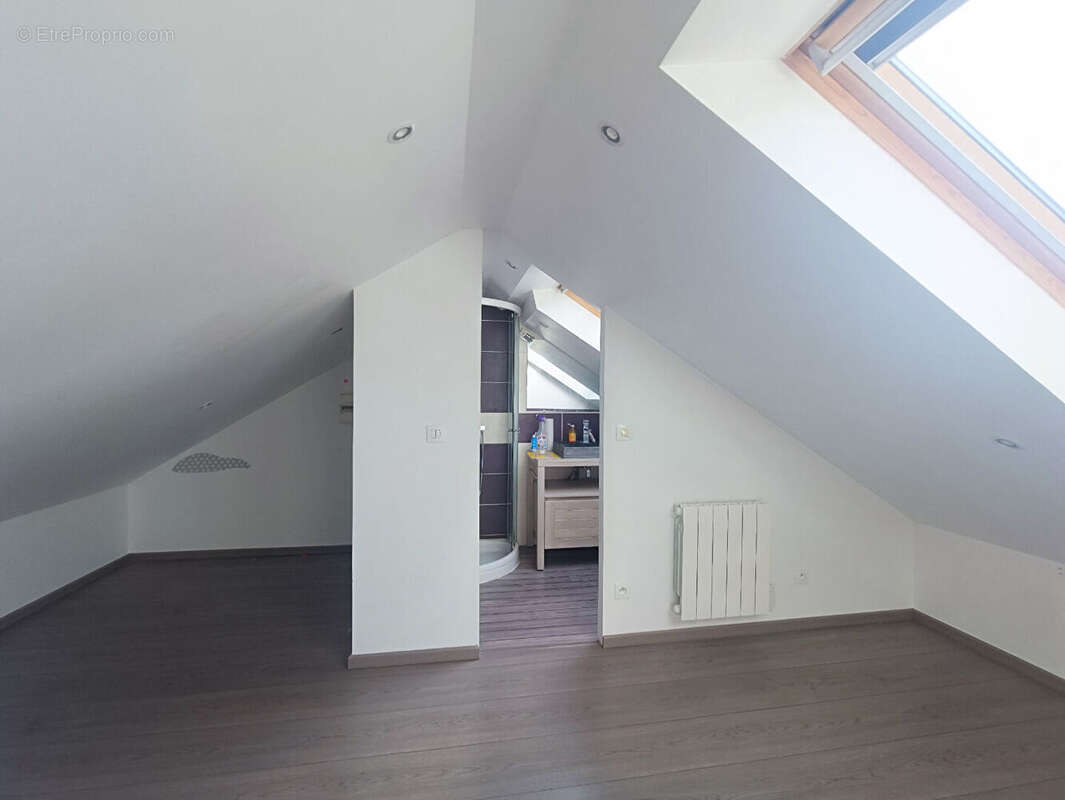 Maison à FONTENAY-LE-FLEURY