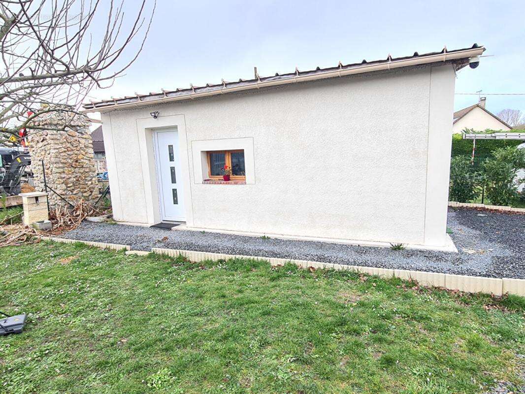 Maison à AUBEVOYE