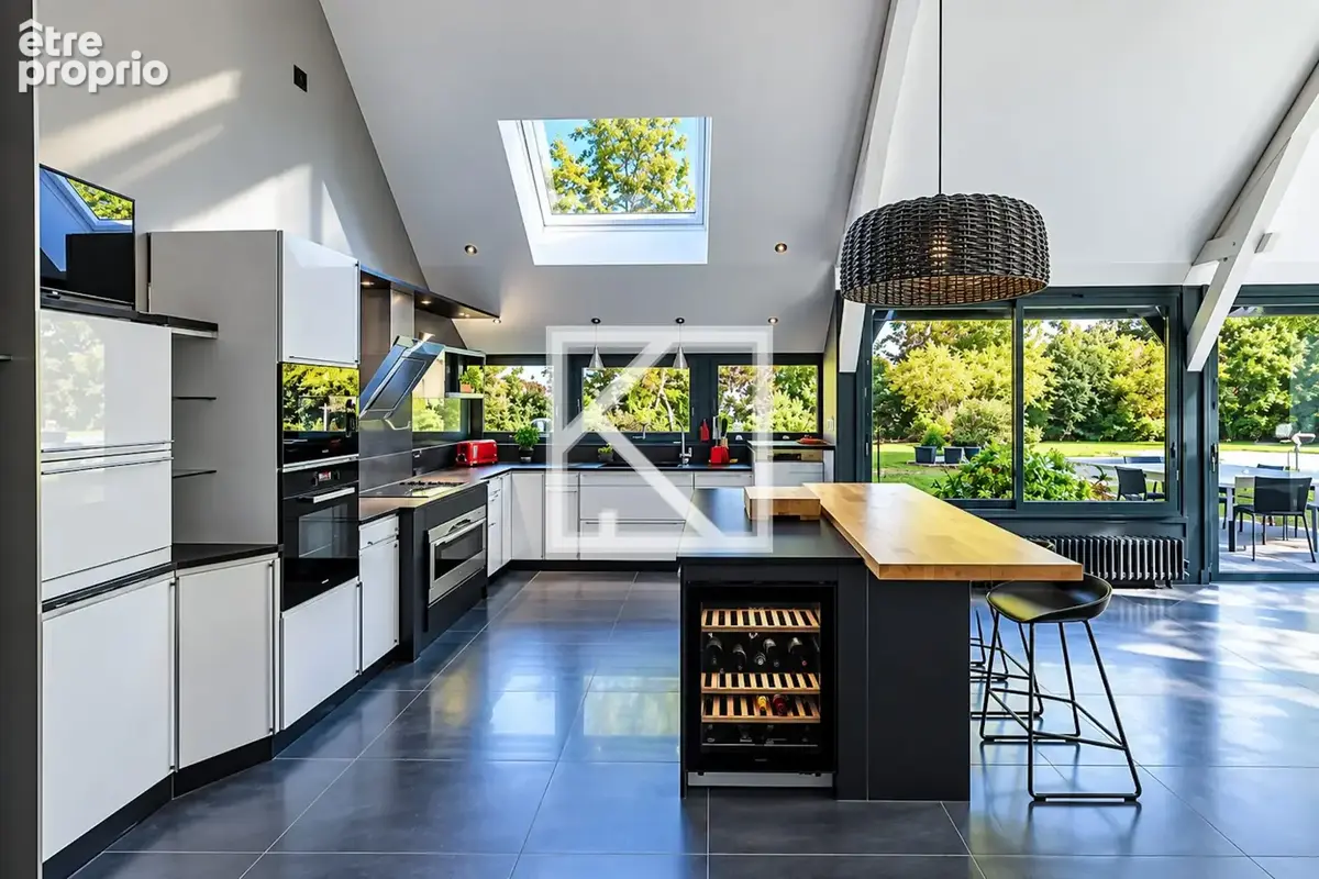 Maison 9 pièces 260 m² à vendre à Pruille-Le-Chetif (72700) - photo 3
