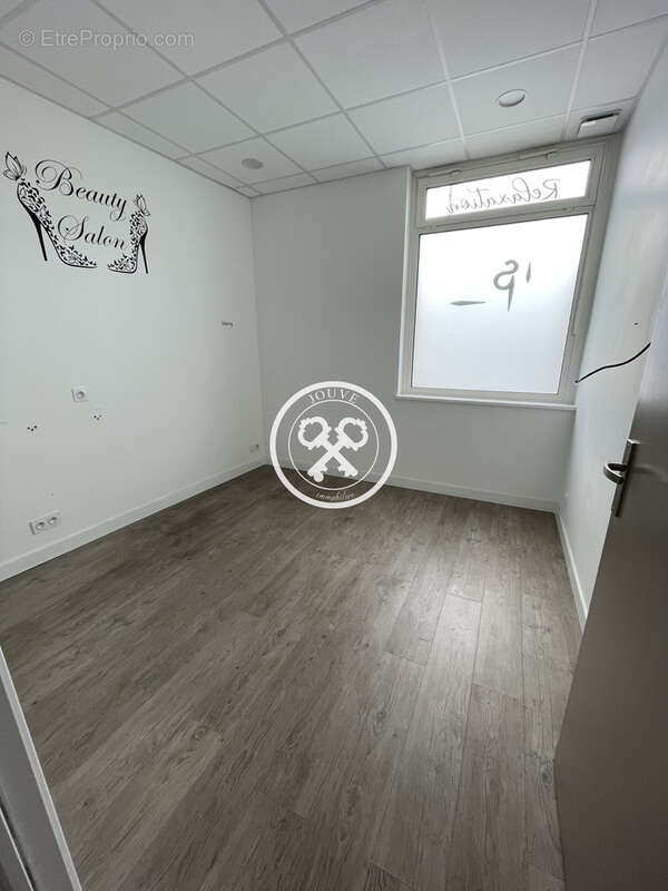 Local commercial/ bureaux sainte savine - photo 5