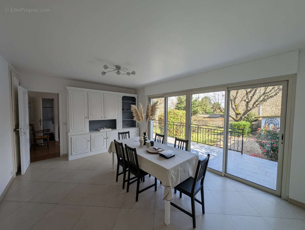 Maison à CORBEIL-ESSONNES