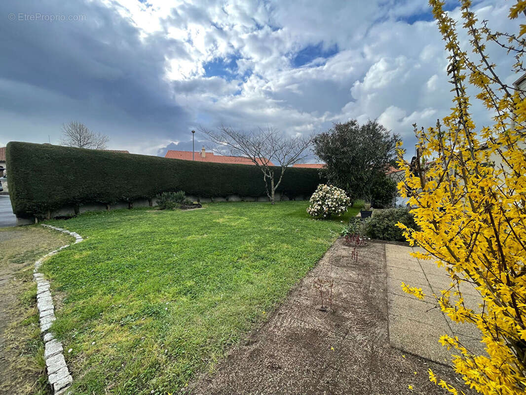 Maison à SAINT-SEBASTIEN-SUR-LOIRE