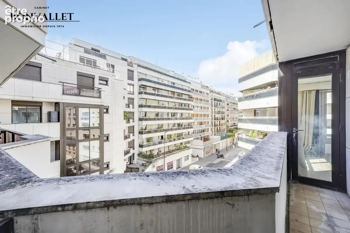 Paris 15e – 3 pièces balcon, résidence de standing avec gardien - photo 2