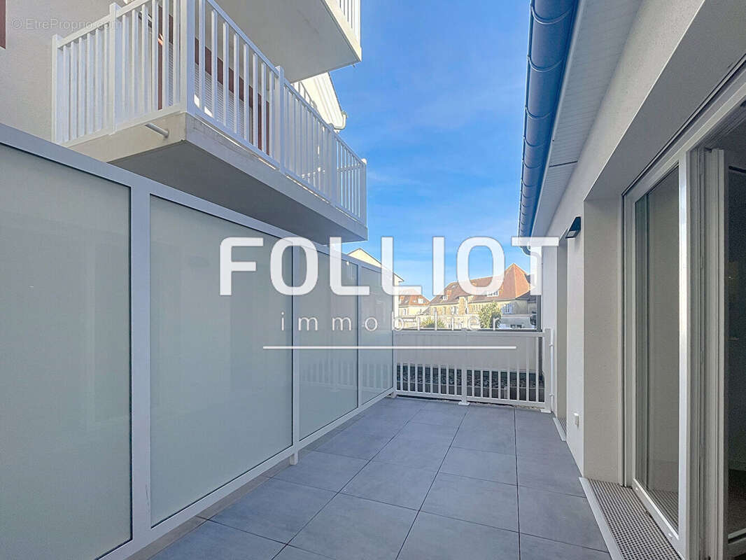 Appartement à OUISTREHAM