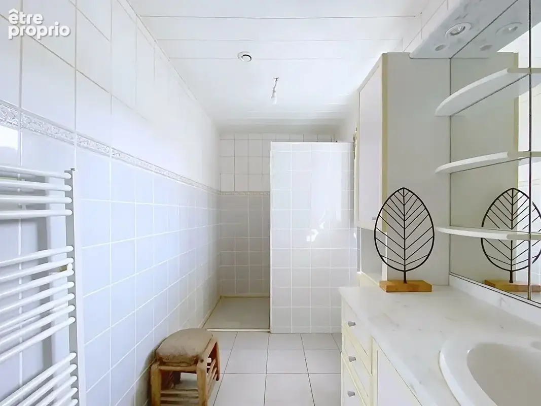 Maison de plain pied avec terrain, garage et combles aménageables à Villefranche sur Saône - photo 9