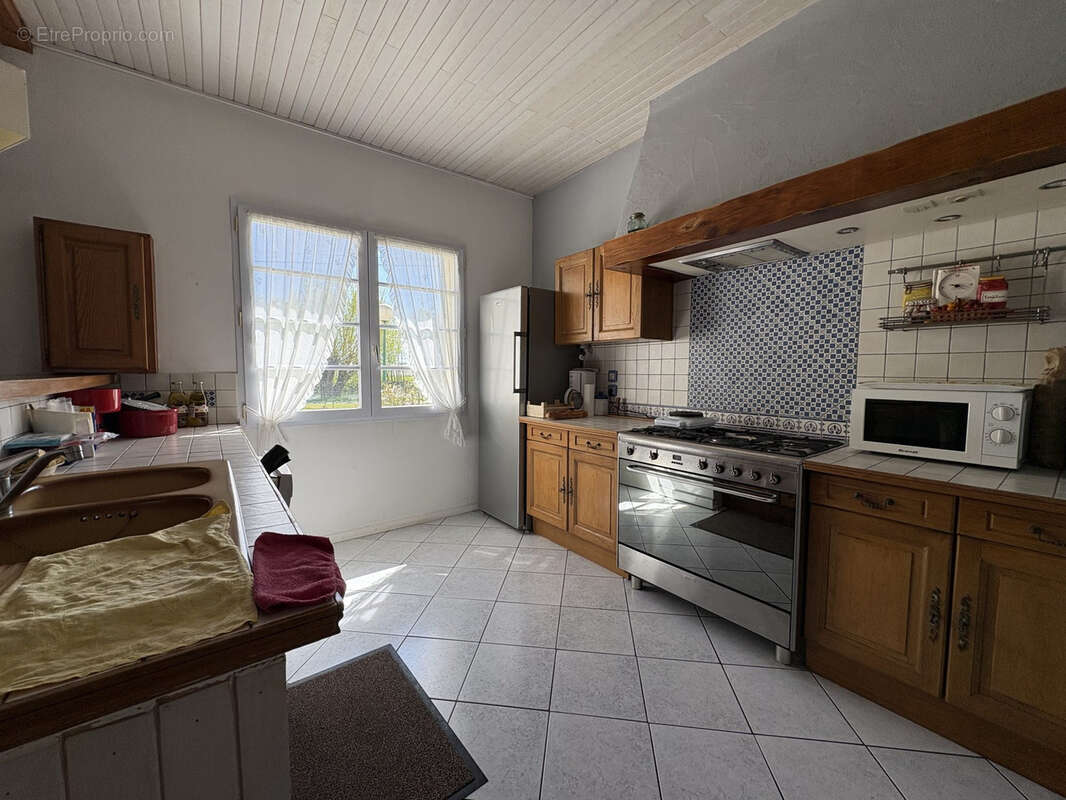 Maison à L'ILE-D'ELLE