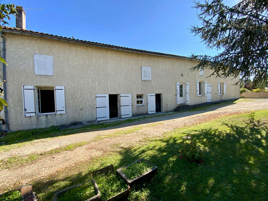 Maison à SAINTE-LHEURINE