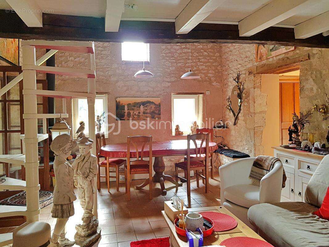 Maison à SAINT-DAUNES