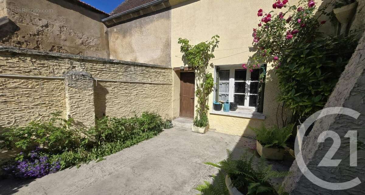 Maison à PONT-SAINTE-MAXENCE