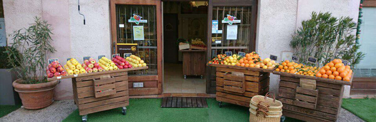 Commerce à VALBONNE