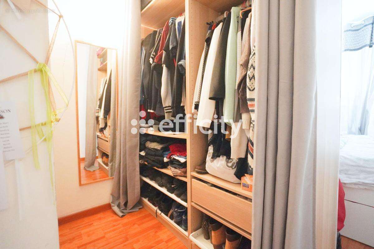 Appartement à FRESNES