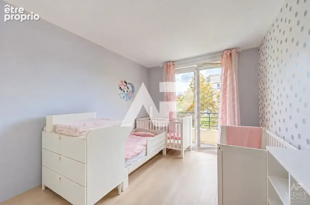 Appartement Rueil Malmaison 3 pièce(s) 72.9 m2 - photo 8