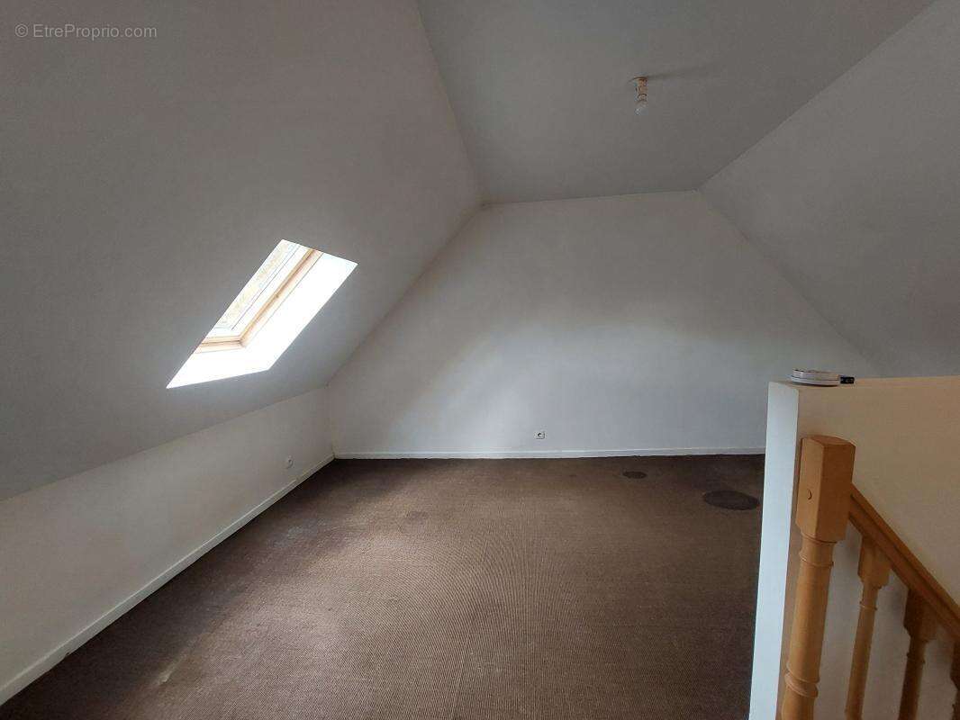 Maison à LA BONNEVILLE-SUR-ITON