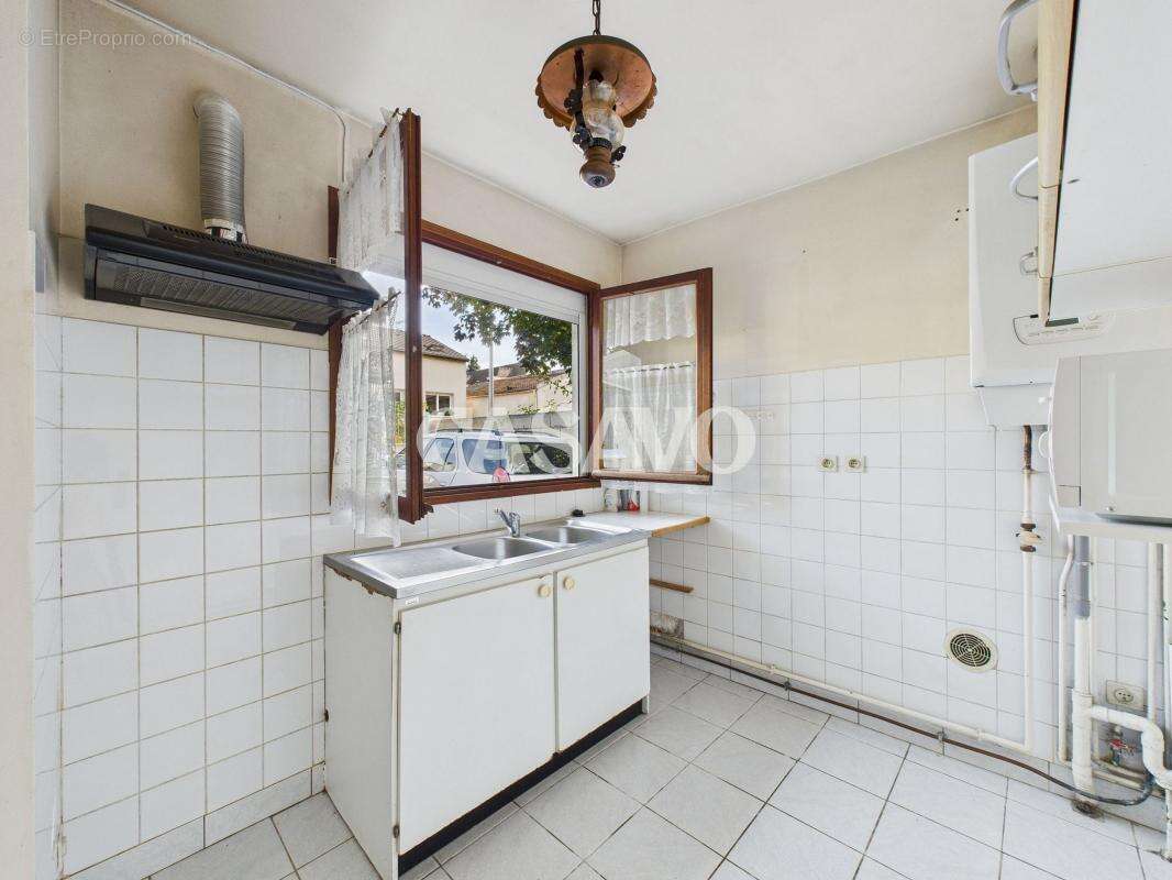 Maison à CHENNEVIERES-SUR-MARNE