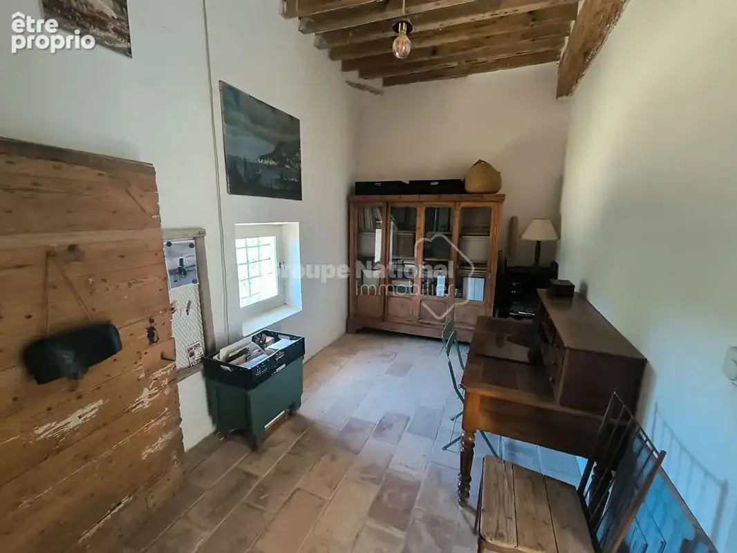 Château avec tour + annexe independante en chaumière - 237 m² - terrain 3140 m² -carpentras - photo 8