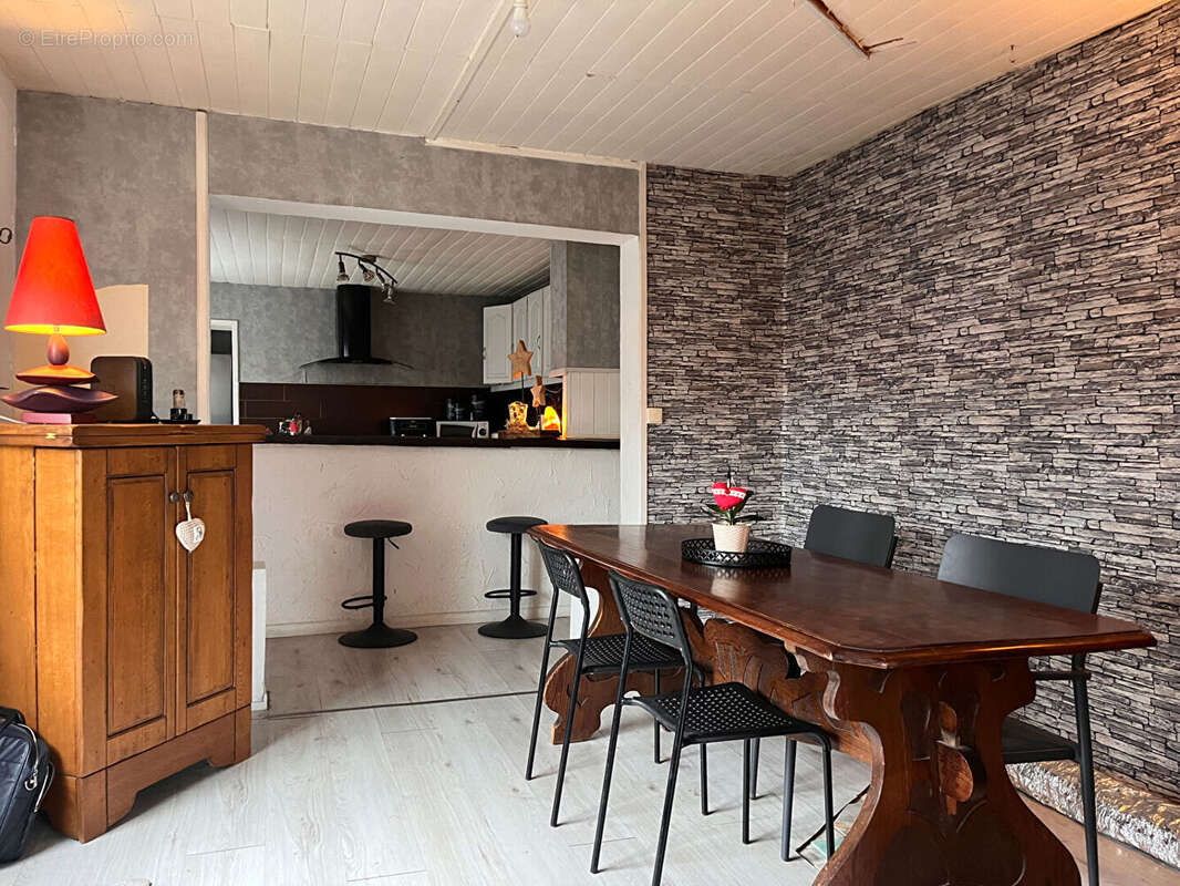 Maison à SAINT-CHRISTOPHE-DU-LIGNERON