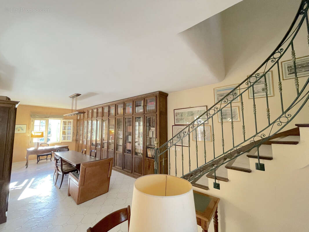 Maison à SIX-FOURS-LES-PLAGES