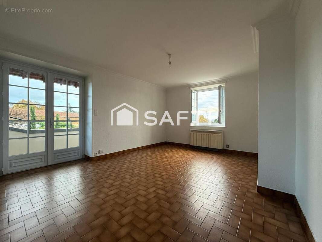 Photo 2 - Appartement à CHARNAY-LES-MACON