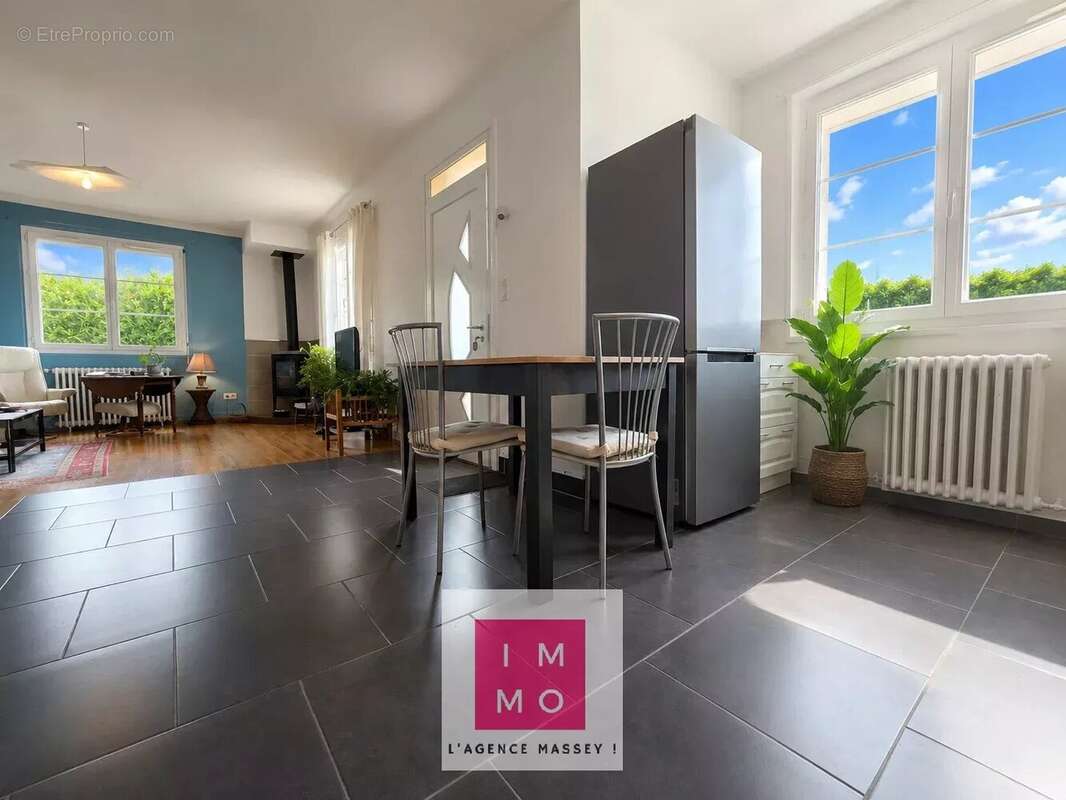 Maison de ville de charme – Plain-pied T3  : garage, jardin et terrasse couverte - photo 14