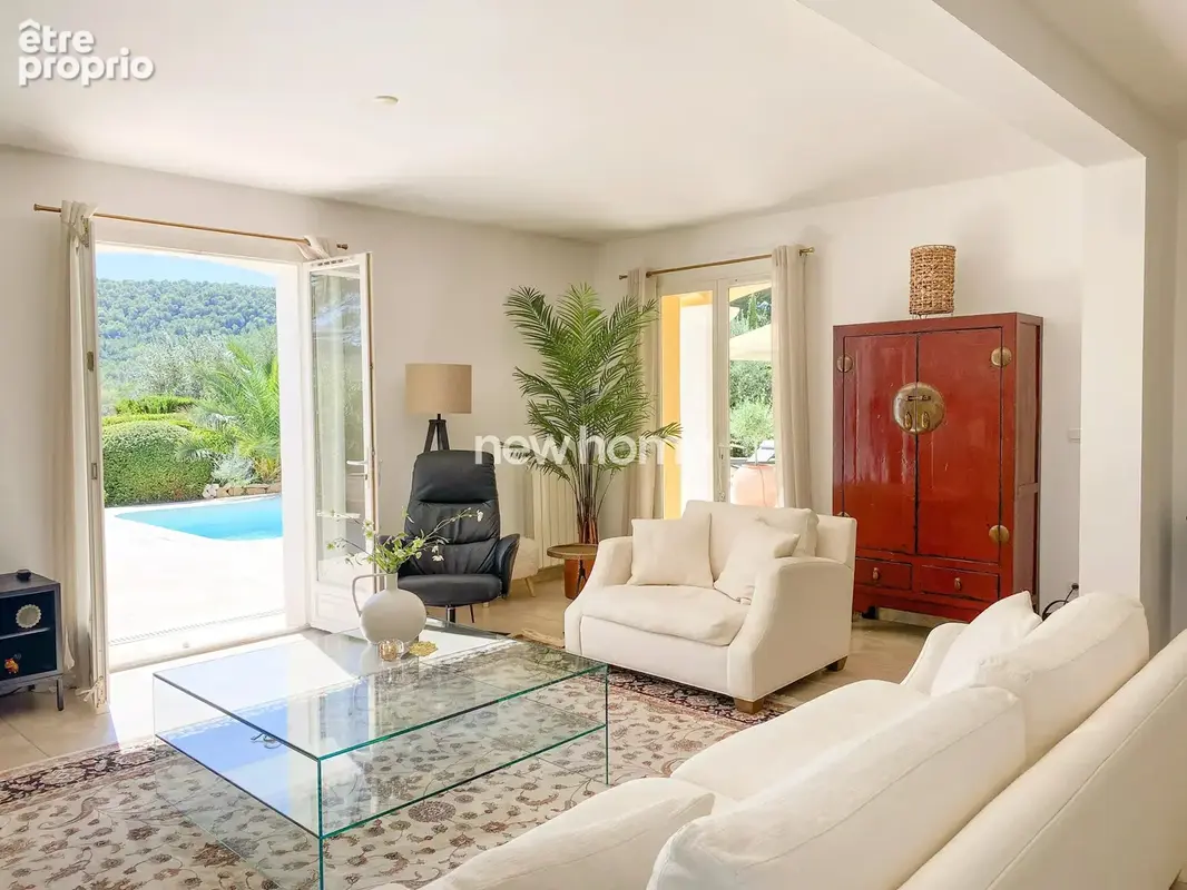 Coup de cœur – Belle villa néo-provençale à pied du village - photo 12