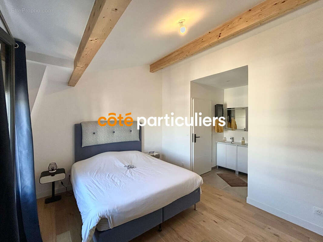 Maison à CHENNEVIERES-SUR-MARNE