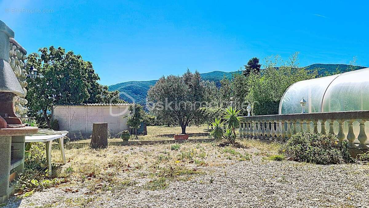 Maison 4 faces avec vue sur le Canigou – 1760 m² de terrain, piscine, garage, dépendance, panneaux solaires - photo 19