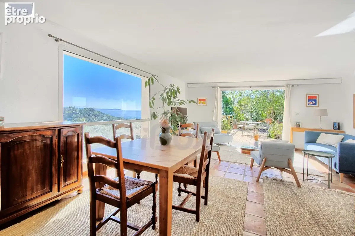 Hyeres au calme absolu vue mer maison de 120m2 avec terrasses et jardin - photo 4