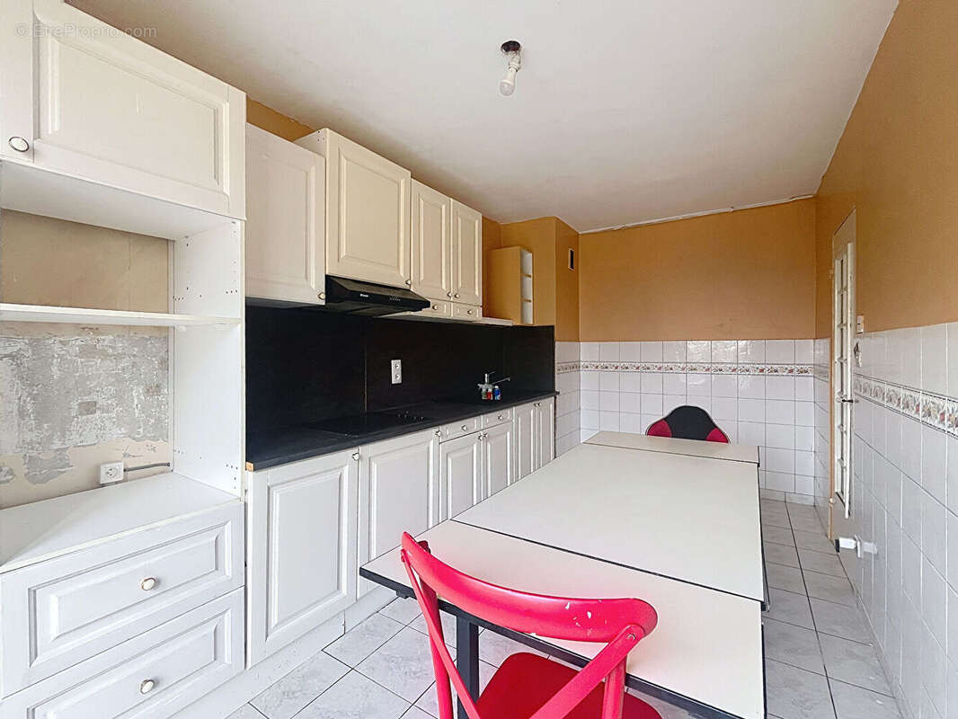 Appartement à CHENOVE