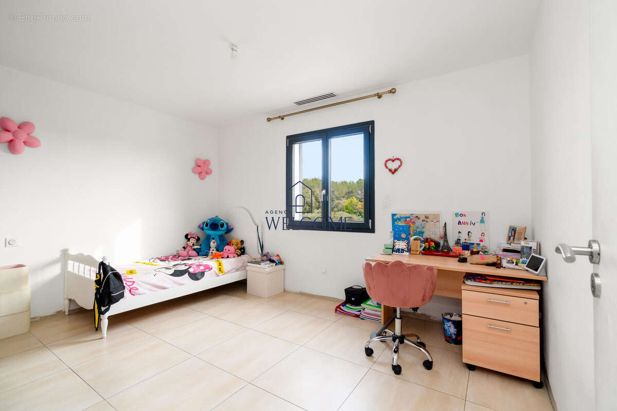 Maison 142 m² à Aigues-Vives  - photo 8