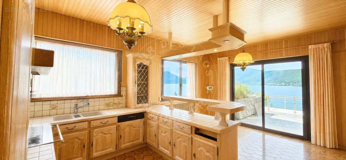 Propriété d'exception à vendre à Veyrier-du-Lac de 600m² - photo 10