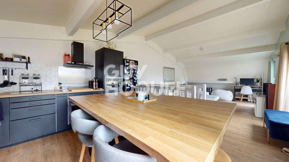 Appartement à ROSNY-SOUS-BOIS