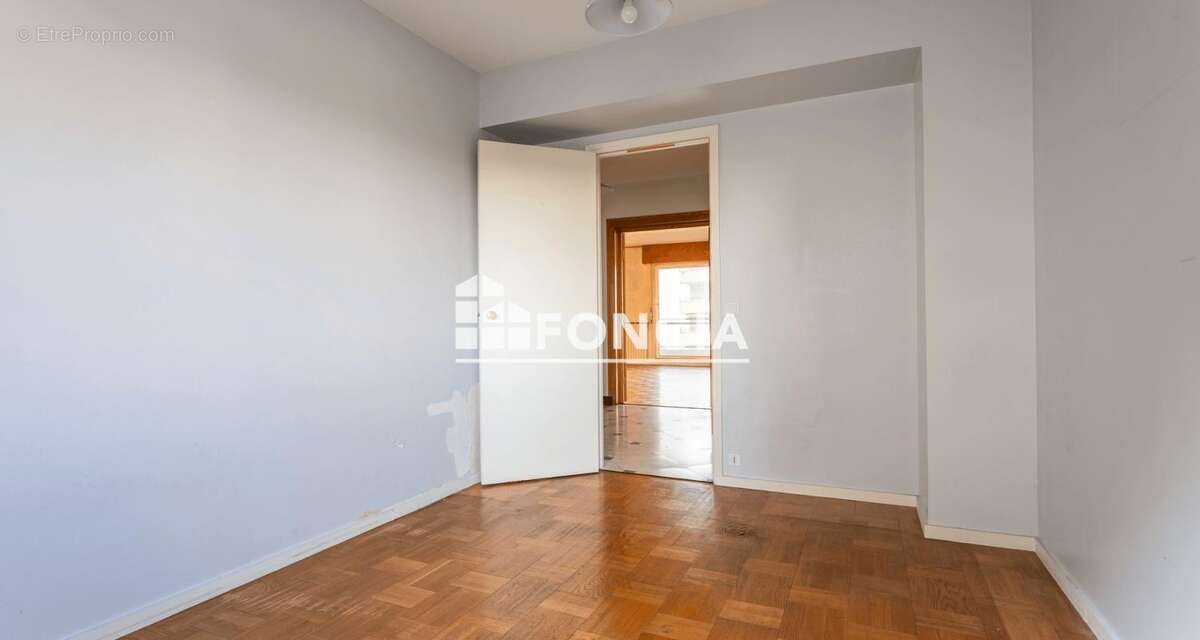 Appartement à BOURG-LA-REINE