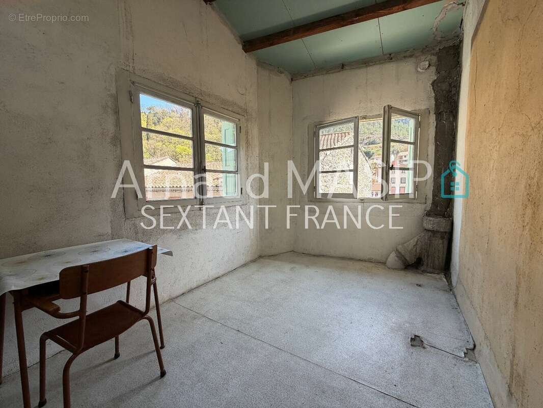 Maison à AXAT