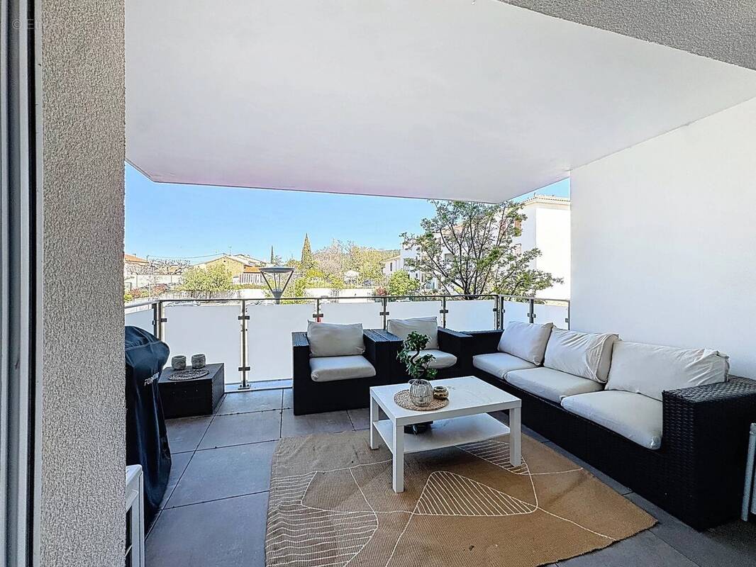 Appartement à SAINT-CYR-SUR-MER