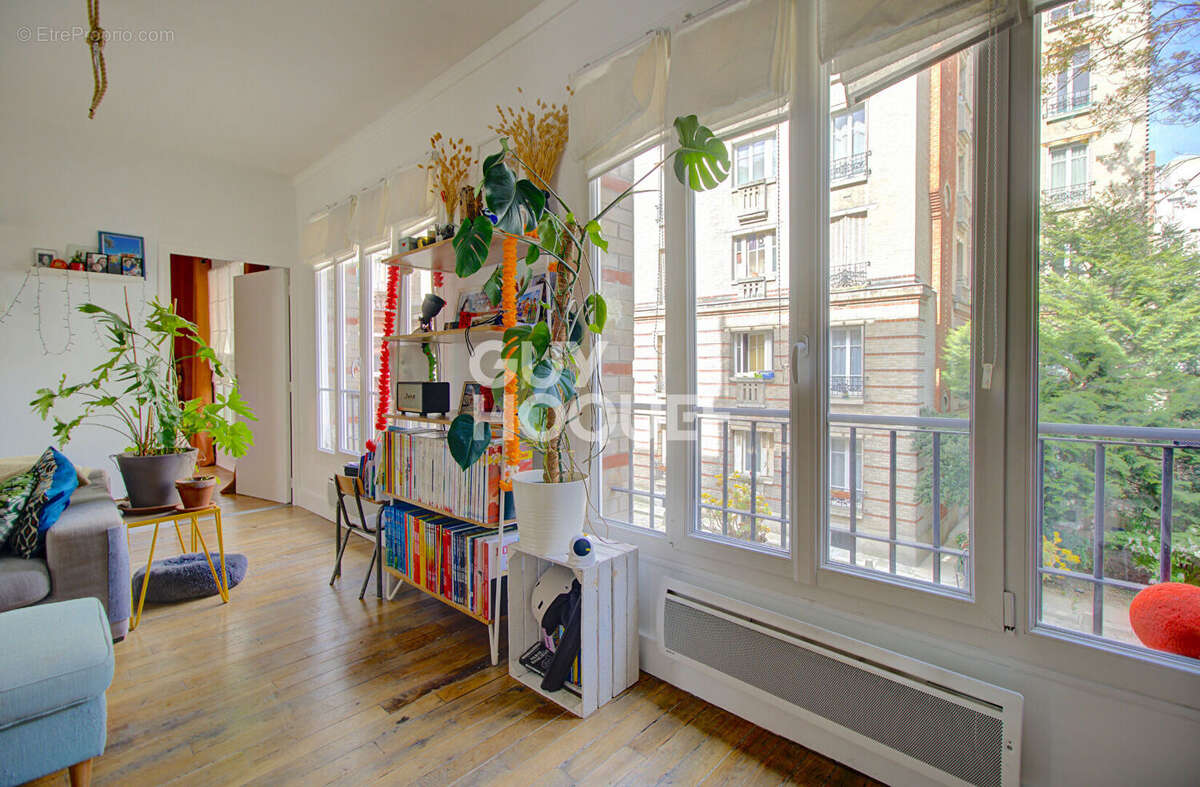 Appartement à PARIS-20E