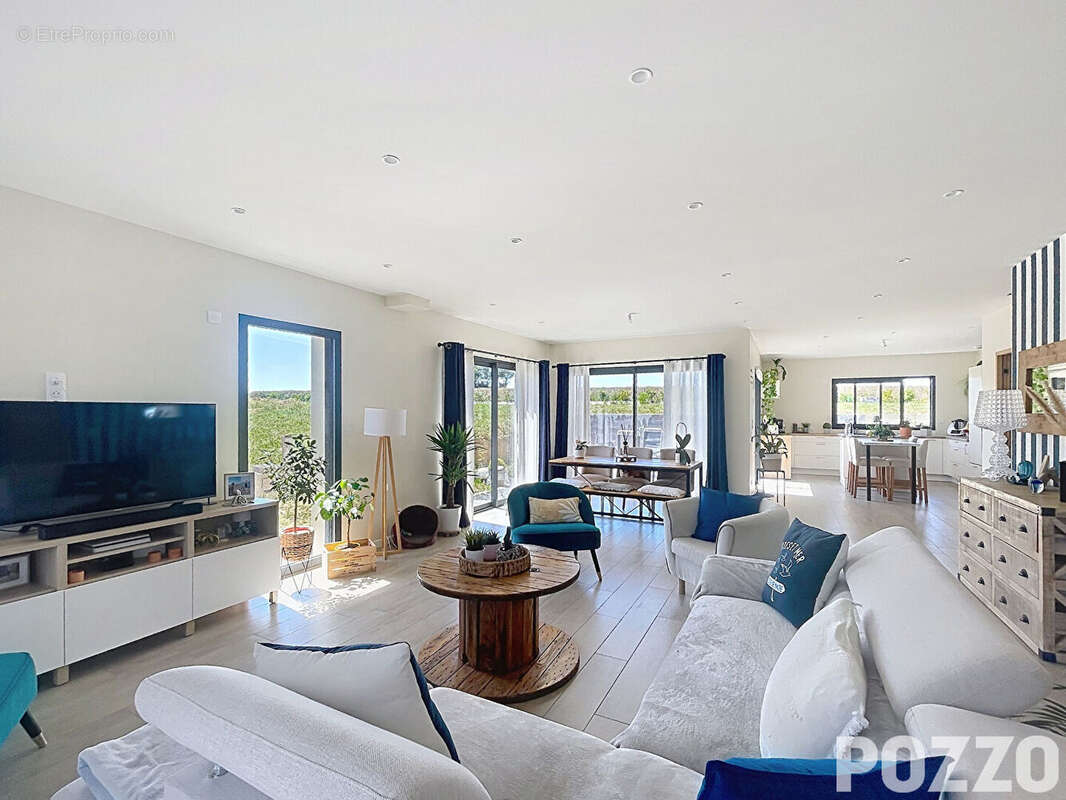 A VENDRE Maison Contemporaine  de 161 m2 - photo 4