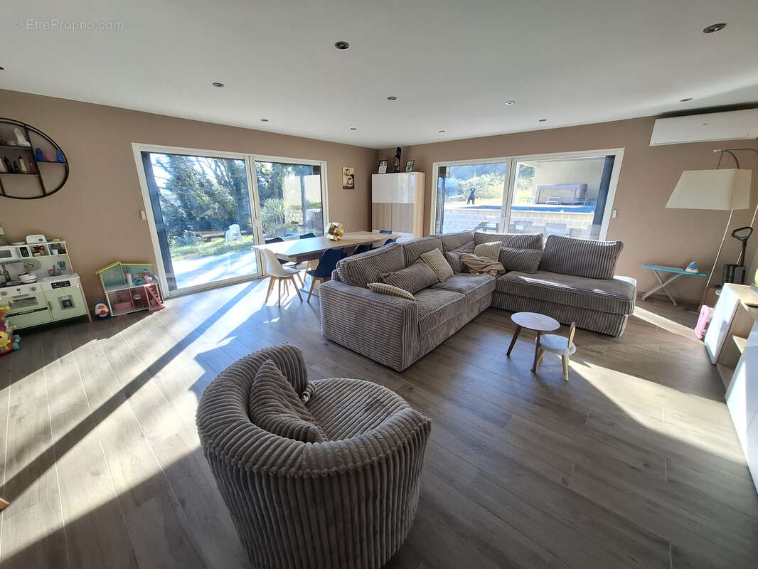 Maison à SAINT-PIERRE-DE-BOEUF