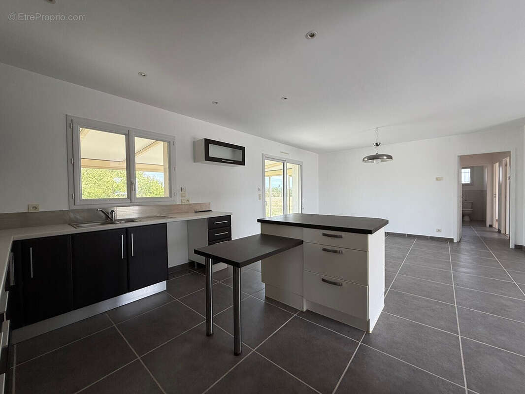 Maison à SAINT-GEORGES-SUR-ARNON