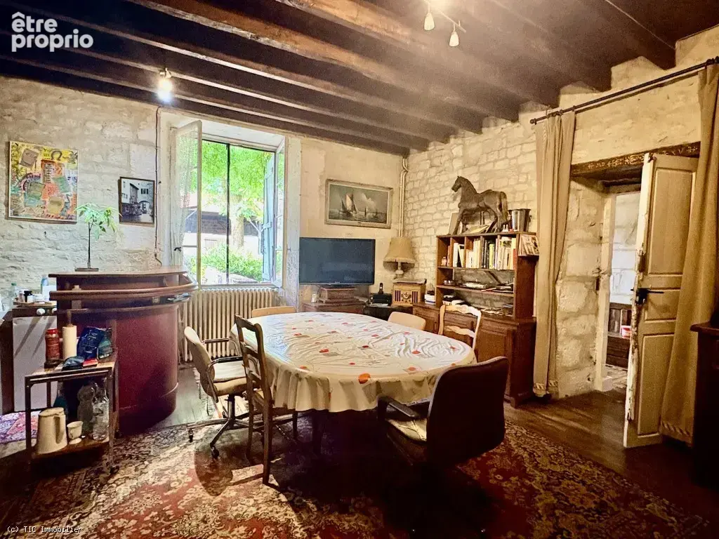 Très Beau Logis avec 6 chambres et Grand Terrain près de Ruffec - photo 16